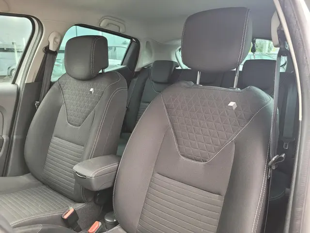 Renault Clio 0.9 TCe Limited 2018 Benzine 10