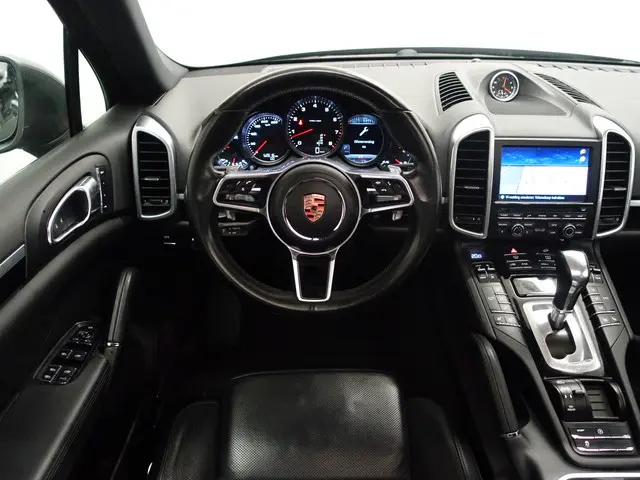 Porsche Cayenne 3.6 S Sport Chrono 300pk Aut- 2016 Benzine 7