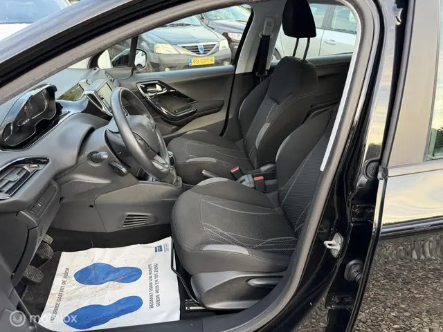 Peugeot 208 1.2 VTi Active,Airco,Cruise,5drs! 2013 Benzine 30