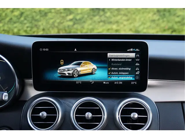 Mercedes-Benz C-Klasse C 180 AMG line 2020 Benzine 42