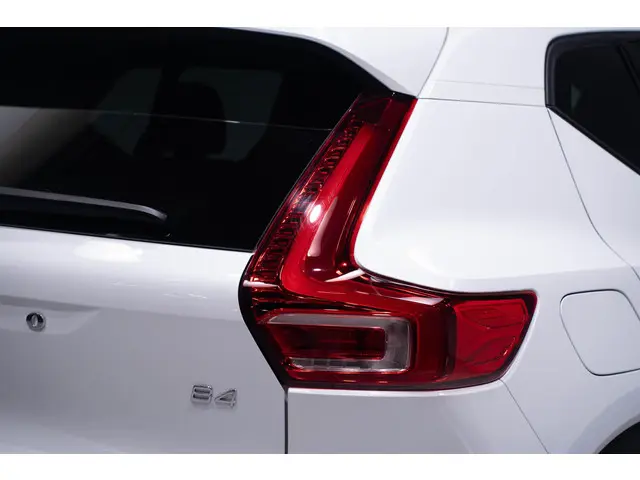 Volvo XC40 2.0 B4 Ultra Dark 2024 Benzine 14