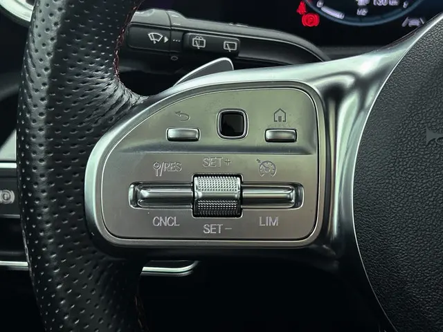 Mercedes-Benz A-Klasse 180 Premium Plus 2021 Benzine 21