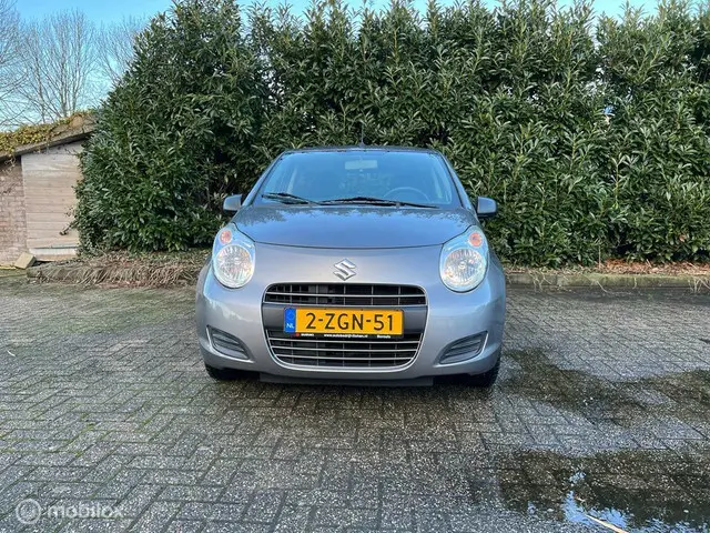 Suzuki Alto 1.0 Celebration EASSS 2015 Benzine 10