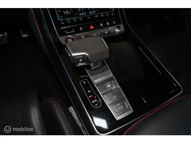 Audi RSQ8 4.0 TFSI RS Q8 quattro 2024 Benzine 32