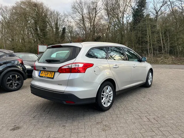 Ford Focus Wagon 1.0 EcoBoost Edition Plus 2014 Benzine 6