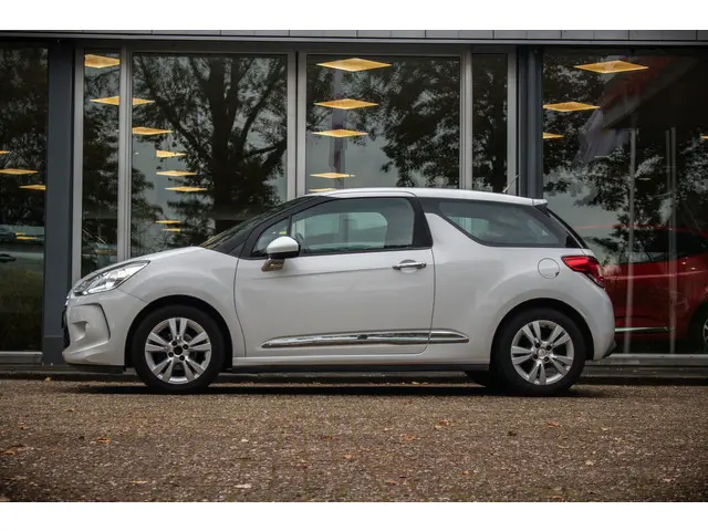 Citroën DS3 1.2 VTi Chic 2014 Benzine 7