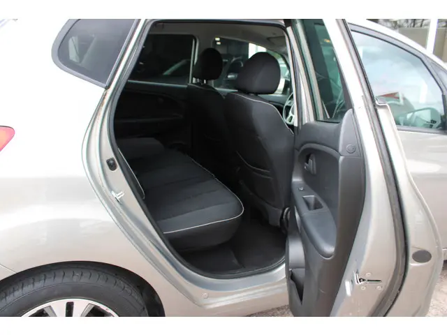 Kia Venga 1.6 CVVT DynamicLine//Automaat!! 2016 Benzine 21