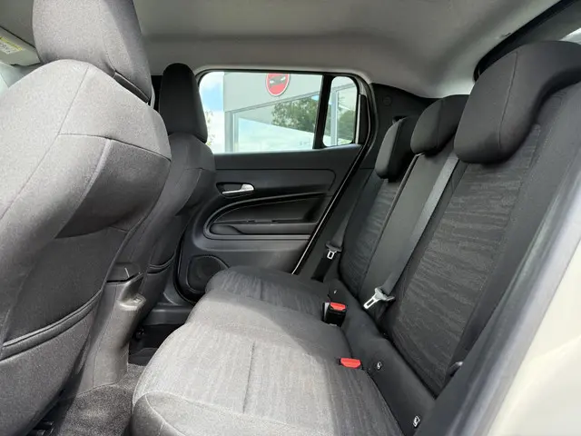 Jeep Avenger Longitude 54 kWh Aut. 2024 Elektrisch 16