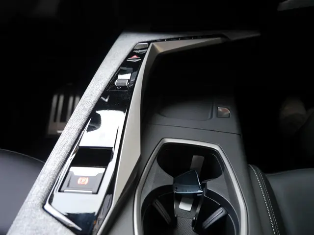 Peugeot 3008 1.2 Hybrid 136 GT 2025 Hybride Benzine 33