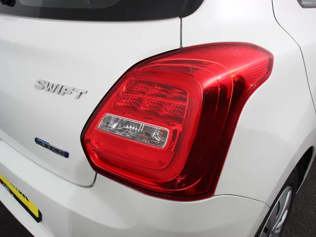 Suzuki Swift 1.2 Hybrid Club 2021 Benzine 29