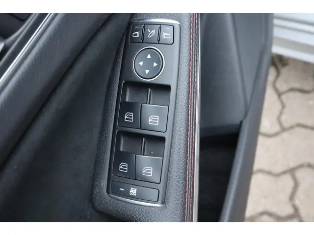 Mercedes-Benz A-Klasse 250 Sport Ambition 2014 Benzine 21