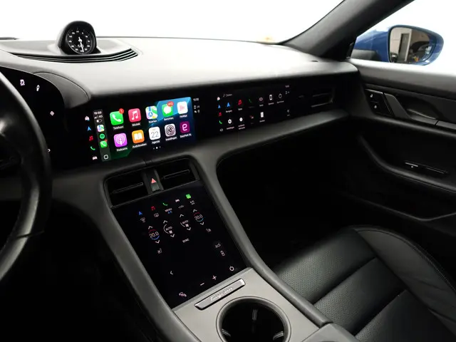 Porsche Taycan Performance 84 kWh- 2021 Elektrisch 8