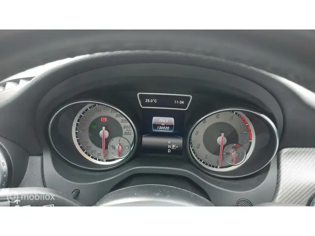 Mercedes-Benz GLA 180 Ambition 2017 Benzine 17