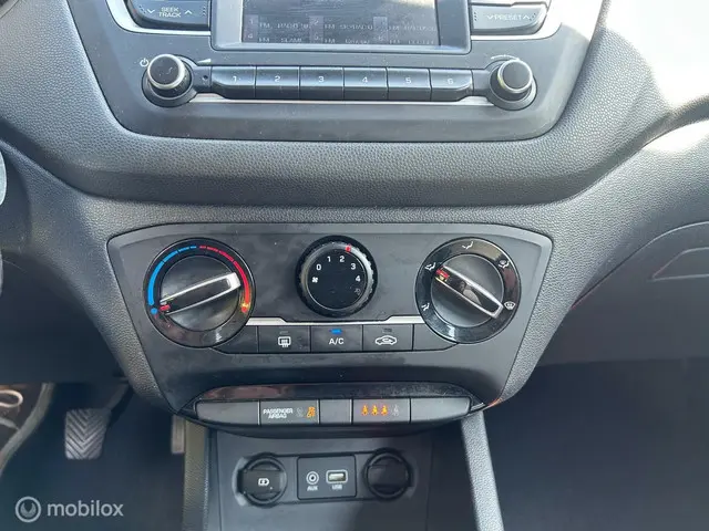 Hyundai i20 1.0 T-GDI i-Motion Airco 2019 Benzine 15