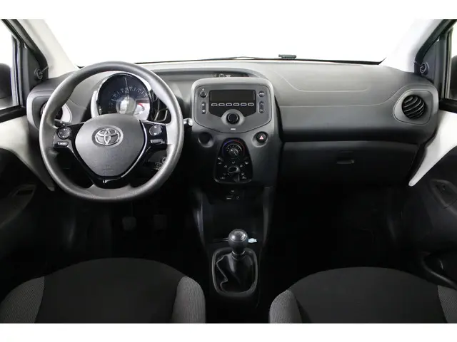 Toyota Aygo 1.0 VVT-i x-fun 2017 Benzine 4
