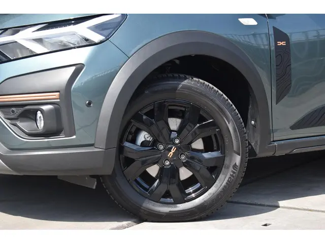Dacia Jogger TCe 110 Extreme 2024 Benzine 4