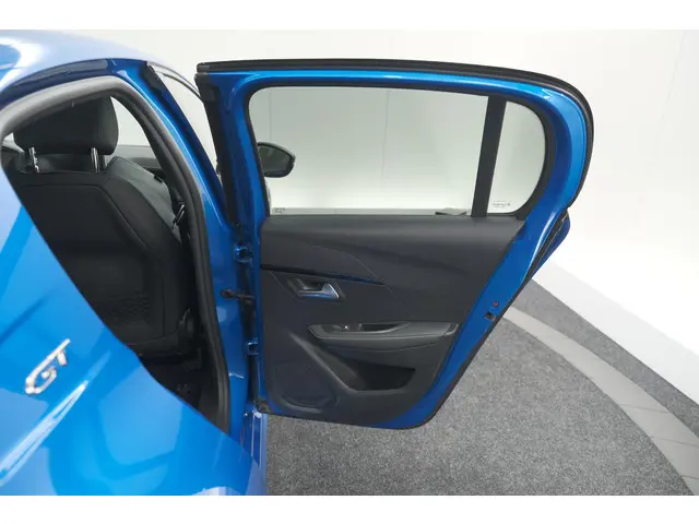 Peugeot 208 PureTech 100 GT 2021 Benzine 67