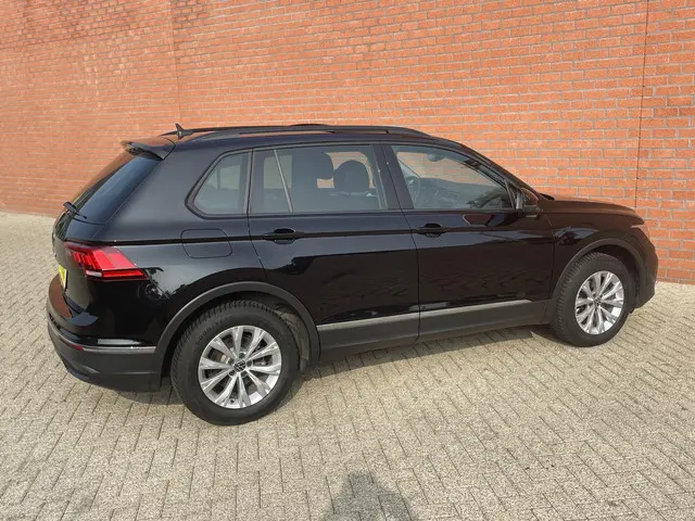 Volkswagen Tiguan 1.5 TSI 150pk DSG Life 2021 Benzine 12