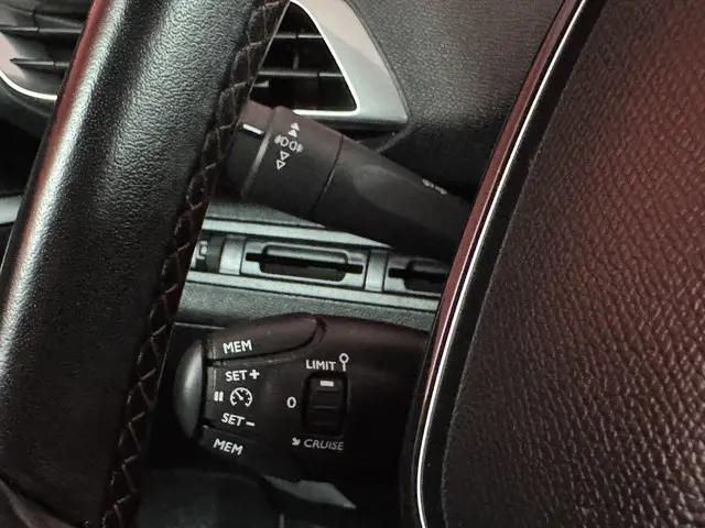 Peugeot 5008 1.2 PureTech Active 2017 Benzine 32