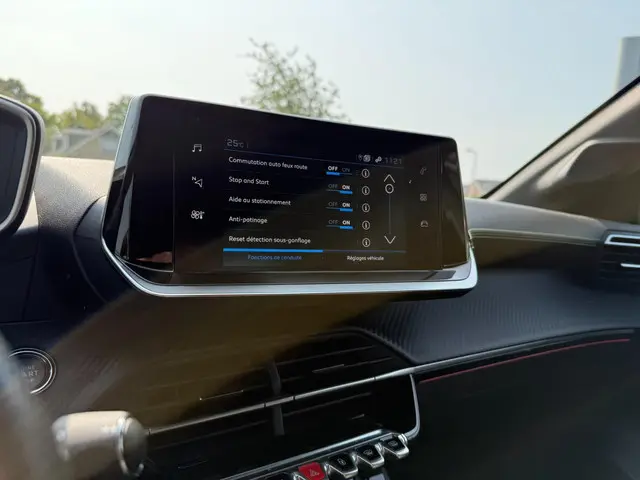 Peugeot 208 1.2 PureTech GT/ RIJKLAARPRIJS! 2023 Benzine 17