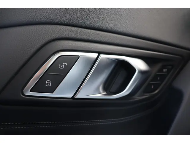 BMW Z4 Roadster M40i High Executive 2024 Benzine 30