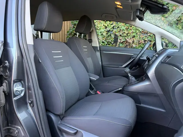 Toyota Verso 1.8 VVT-i Dynamic 7p. 2016 Benzine 18