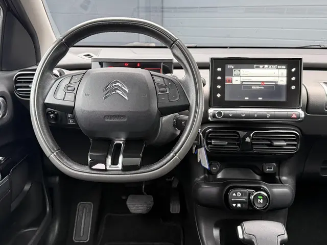 Citroën C4 Cactus 1.2 e-VTi Shine 2015 Benzine 3