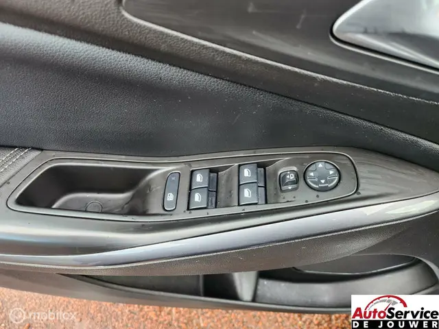 Opel Grandland X 1.5 CDTi Innovation 2020 Diesel 11