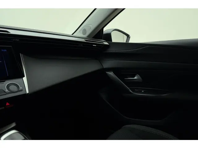 Peugeot 308 SW 1.2T Active Pack Business 2022 Benzine 28