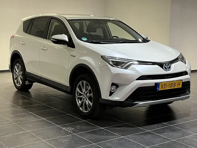 Toyota RAV4 2.5 Hybrid Style 2016 Hybride Benzine 3
