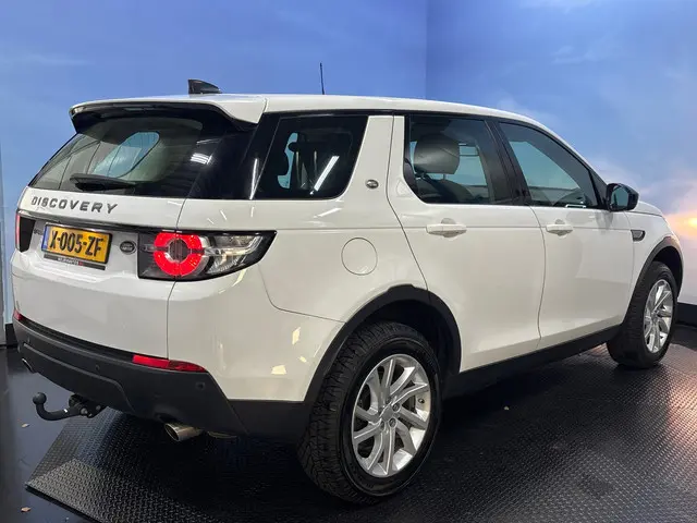 Land Rover Discovery Sport 3