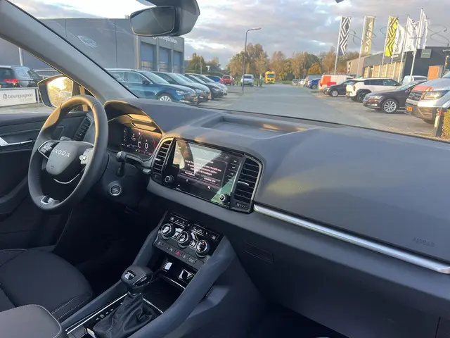 Škoda Karoq 1.5 TSI ACT Business Edition 2025 Benzine 3