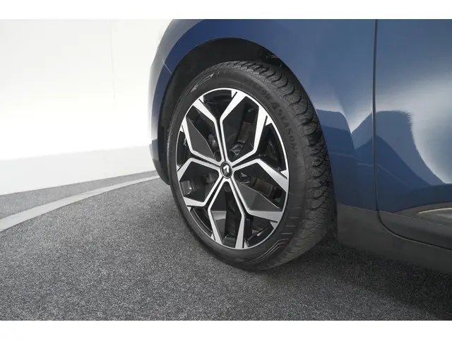 Renault Scénic TCe 140 EDC Bose 2021 Benzine 20