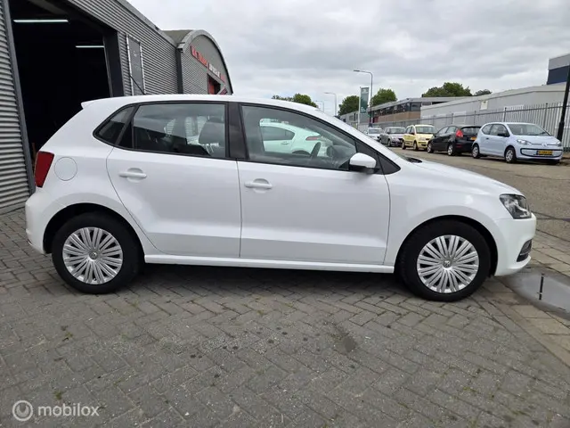 Volkswagen Polo 1.4 TDI Comfortline 2016 Diesel 6