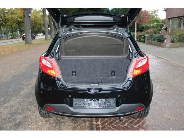 Mazda 2 1.3 Hanabi 2013 Benzine 12