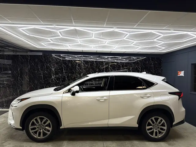 Lexus NX 300h AWD Ultimate Edition 2021 Hybride Benzine 3