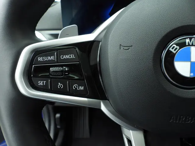 BMW 3 Serie Touring 318i 2025 Benzine 13