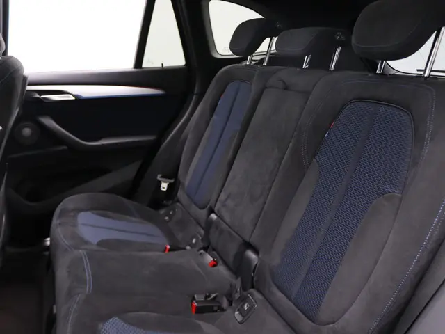 BMW X1 sDrive20i 2019 Benzine 7