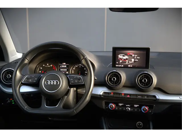 Audi Q2 1.4 TFSI CoD Design Pro Line Plus 2018 Benzine 37