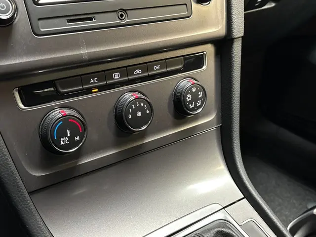 Volkswagen Golf 1.2 TSI Sportline 2013 Benzine 8