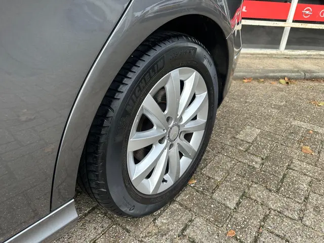 Mercedes-Benz B-Klasse 180 Ambition 2012 Benzine 13