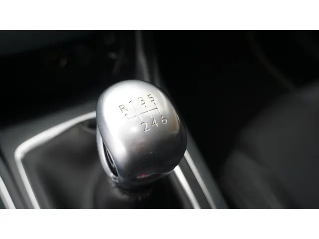 Peugeot 308 1.2 131pk 5Drs PureTech Allure 2016 Benzine 33