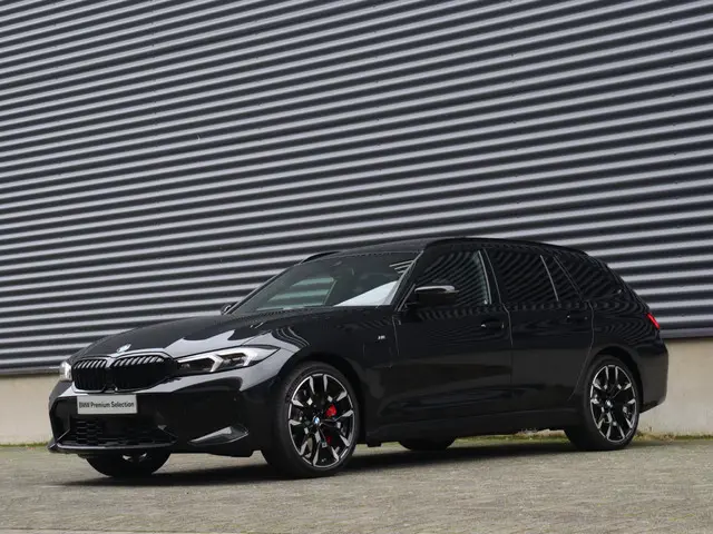 BMW 3 Serie Touring 330e 2025 Hybride Benzine 40