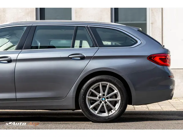 BMW 5 Serie Touring 520d xDrive Executive 2018 Diesel 14