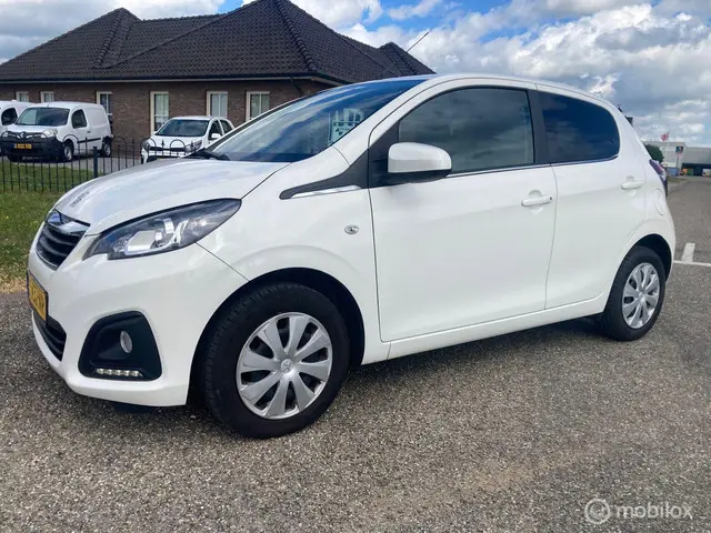 Peugeot 108 1.0 e-VTi Active 5 deurs airco 2021 Benzine