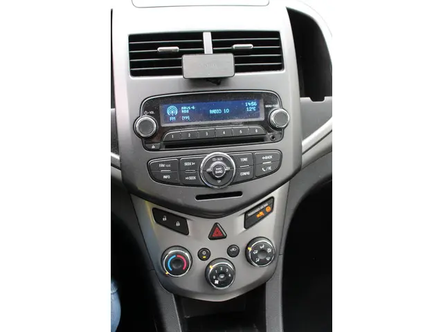 Chevrolet Aveo 1.2 LT 2013 Benzine 16