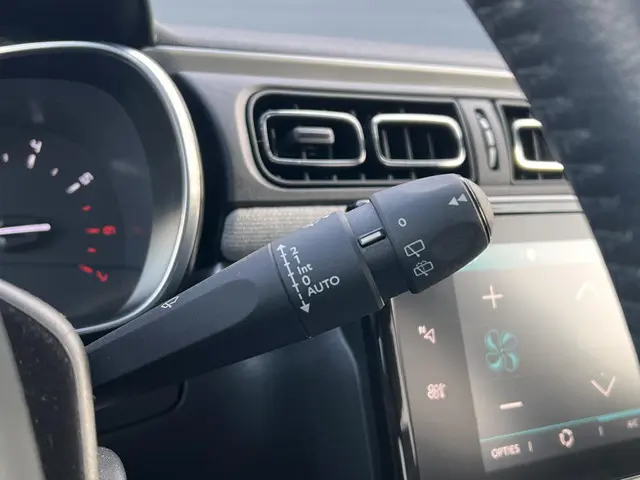 Citroën C3 1.2 PureTech S&S Shine 2019 Benzine 23