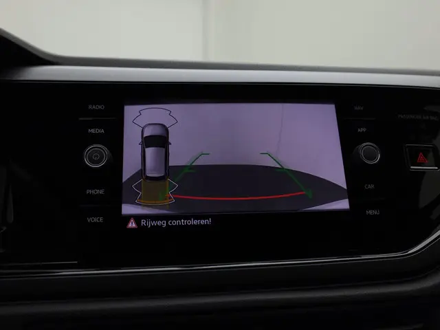 Volkswagen Polo 1.0 TSI 95pk R-Line 2023 Benzine 9