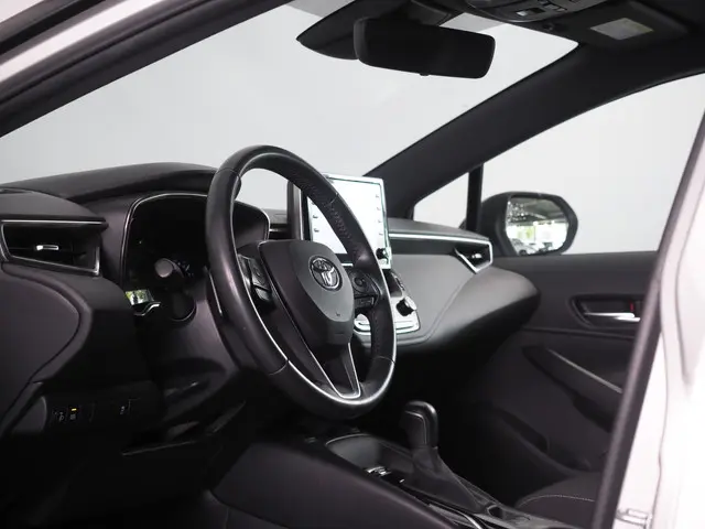 Toyota Corolla 2.0 Hybrid Executive 2019 Hybride Benzine 6