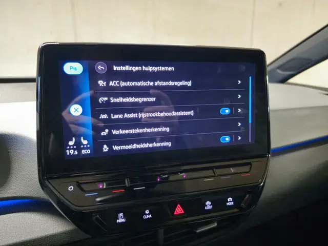 Volkswagen ID.3 First Edition 58 kWh 2021 Elektrisch 32